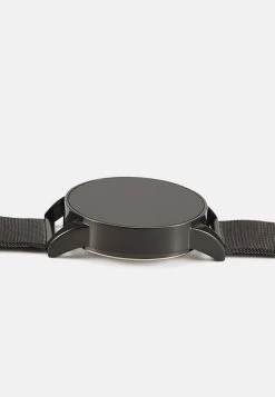 Pier One Montres Connectées - Black -Pier One 08ee56fd4f284497afc547161127f303