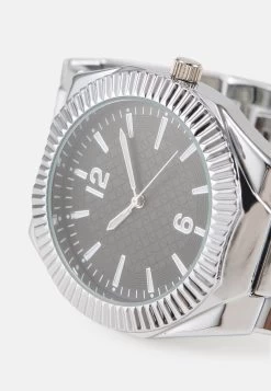 Pier One Montre - Silver- Coloured/Black 9 Pier One Montre - Silver- Coloured/Black -Pier One 10a349ed40bc44b9a13c1f43e0d6d141