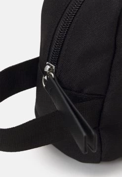 Pier One Trousse De Toilette - Black 10 Pier One Trousse De Toilette - Black -Pier One 3d010853bd374b4f84db8b0a35a8b289