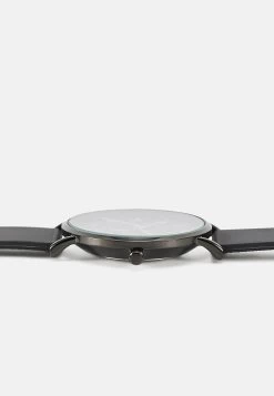 Pier One Unisex - Montre - Black -Pier One 4a4c5fd2ccf24a73a7e672b724fd8279