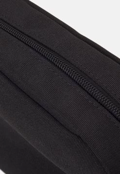 Pier One Trousse De Toilette - Black 11 Pier One Trousse De Toilette - Black -Pier One 6b8bd890dcad4cf6adb25ca1146f7127