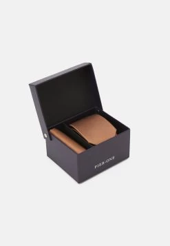 Pier One Set - Mouchoir De Poche - Brown -Pier One babe3a8e1d9249caa1f087b31d93f505