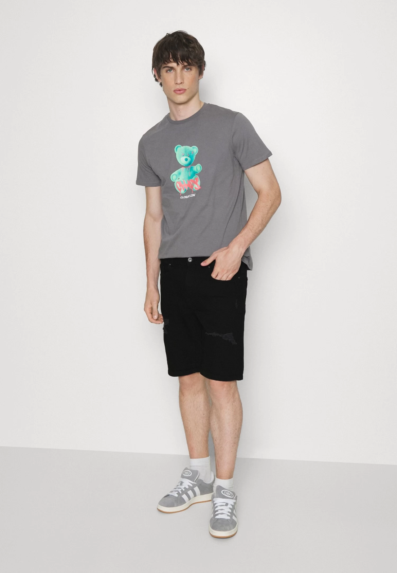 Pier One Unisex 2 Pack - Short En Jean - Blue/Black Denim 7 Pier One Unisex 2 Pack - Short En Jean - Blue/Black Denim – Image 5